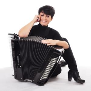 Festival Hudba pod hradom: Martin Haring – violončelo, Jarmila Vlachová - akordeón 